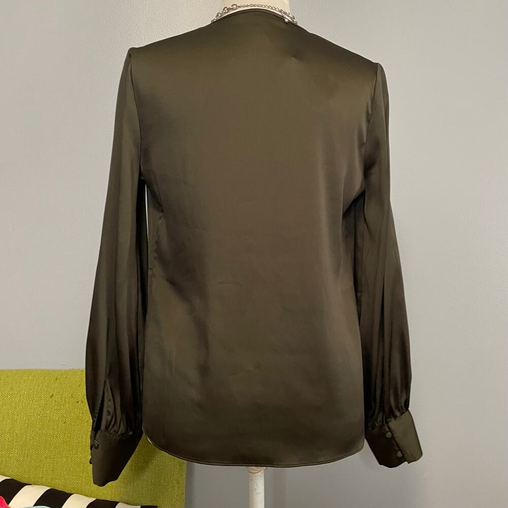 White House Black Market WHBM Satin Long Sleeve Smocked Shoulder Blouse Top NEW - Picture 6 of 6